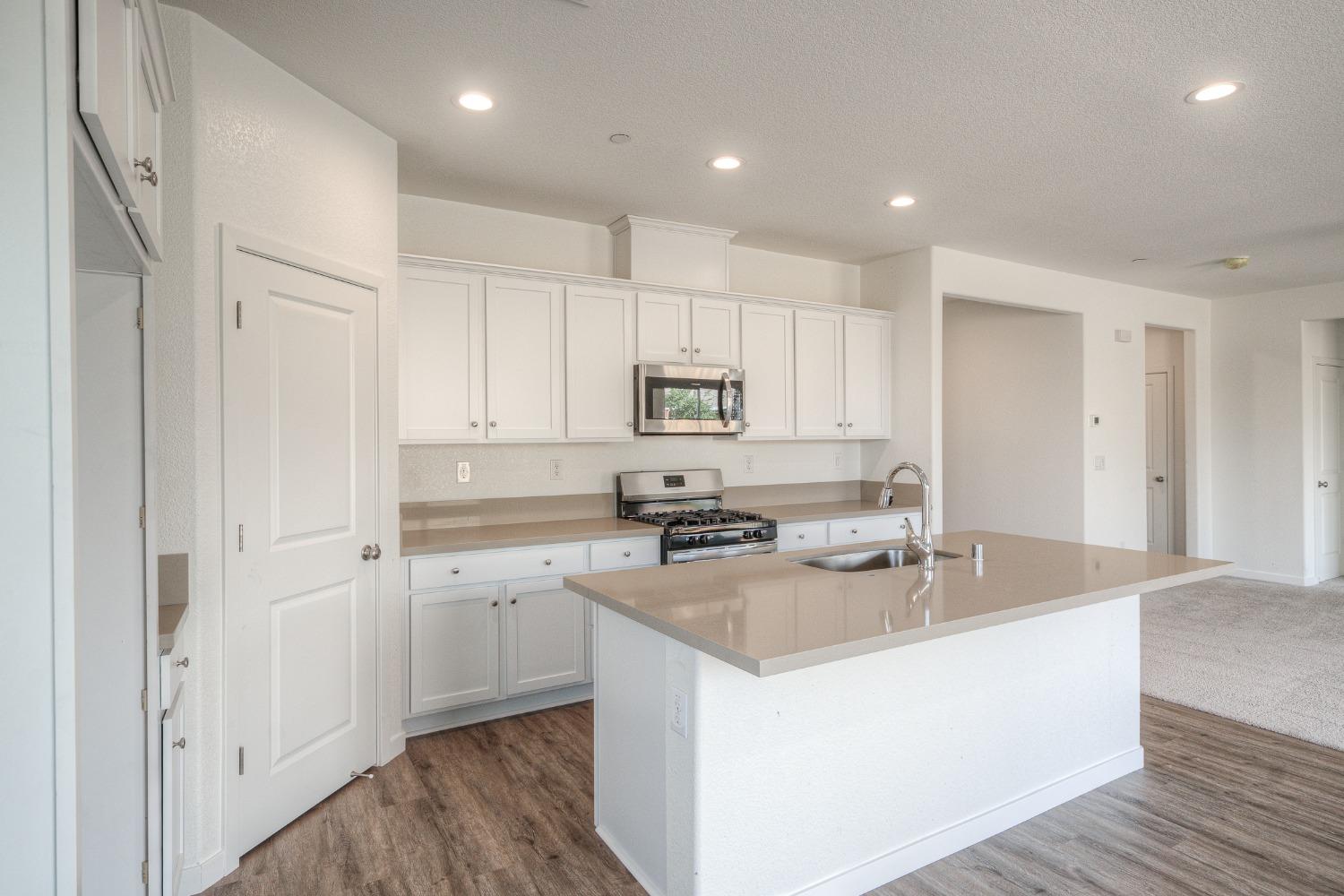 Detail Gallery Image 26 of 39 For 1422 Jim Hines Drive, Olivehurst,  CA 95961 - 3 Beds | 2 Baths
