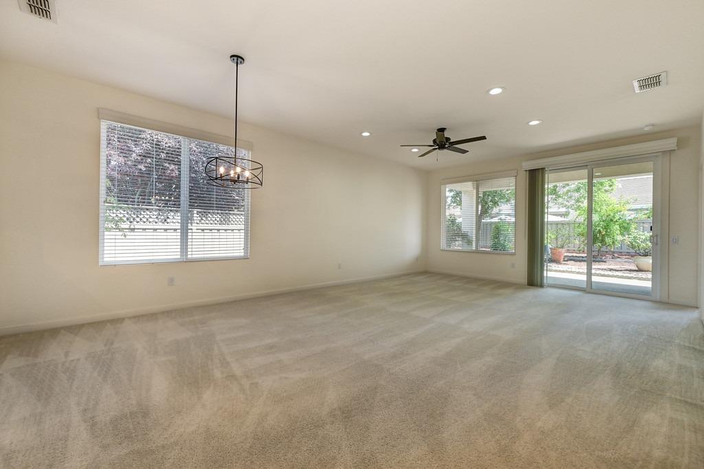Detail Gallery Image 18 of 46 For 1157 Segolily Ln, Lincoln,  CA 95648 - 3 Beds | 2 Baths