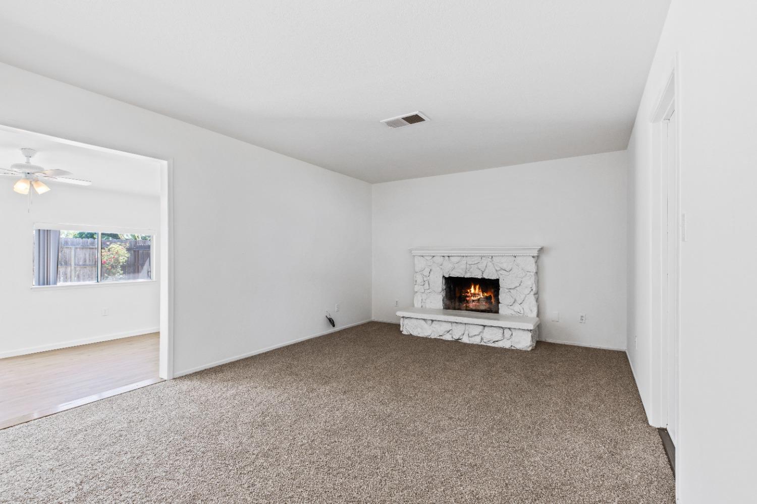 Detail Gallery Image 9 of 33 For 3040 Penny Ln, Modesto,  CA 95354 - 3 Beds | 2 Baths