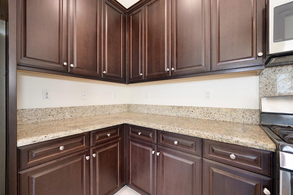 Detail Gallery Image 27 of 87 For 7450 Hanfield Dr, Sacramento,  CA 95829 - 4 Beds | 3/1 Baths