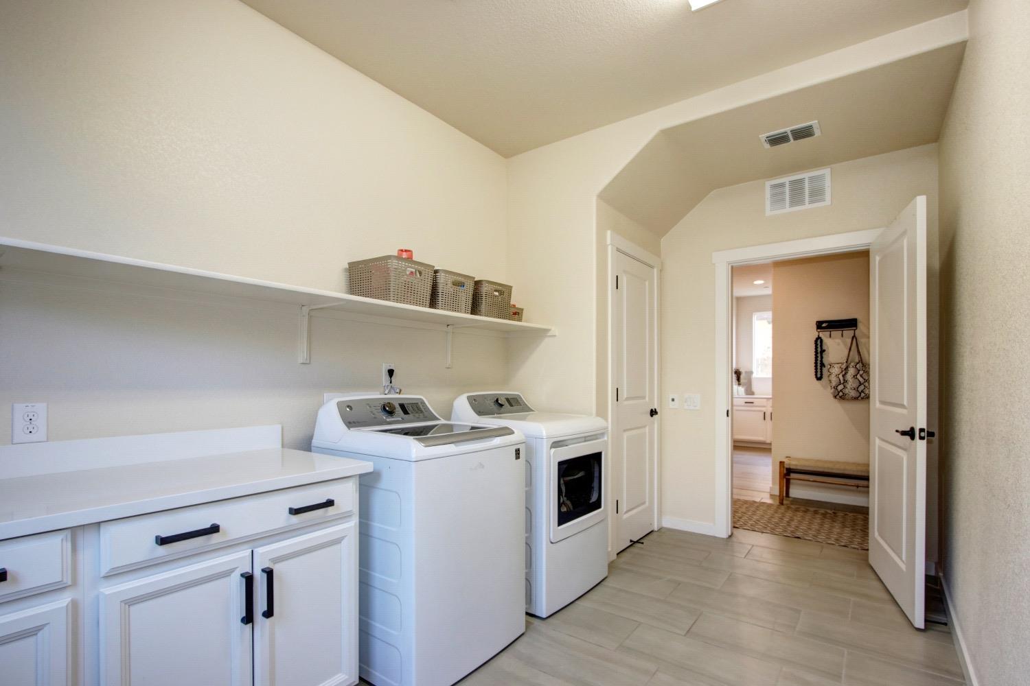 Detail Gallery Image 36 of 55 For 4382 Borderlands Dr, Rancho Cordova,  CA 95742 - 3 Beds | 2/1 Baths