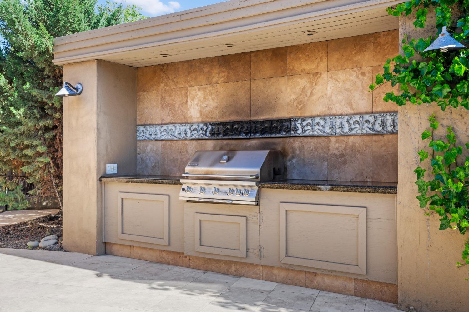 Detail Gallery Image 51 of 64 For 6901 Prestwick Dr, Riverbank,  CA 95367 - 5 Beds | 3/1 Baths
