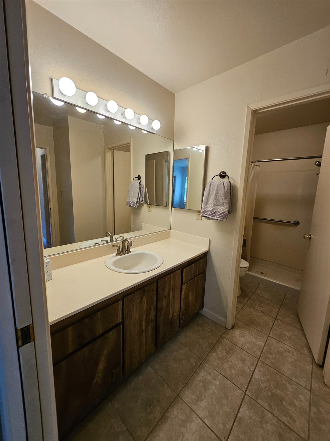 Detail Gallery Image 9 of 17 For 5814 Alexandria Pl, Stockton,  CA 95207 - 1 Beds | 1 Baths