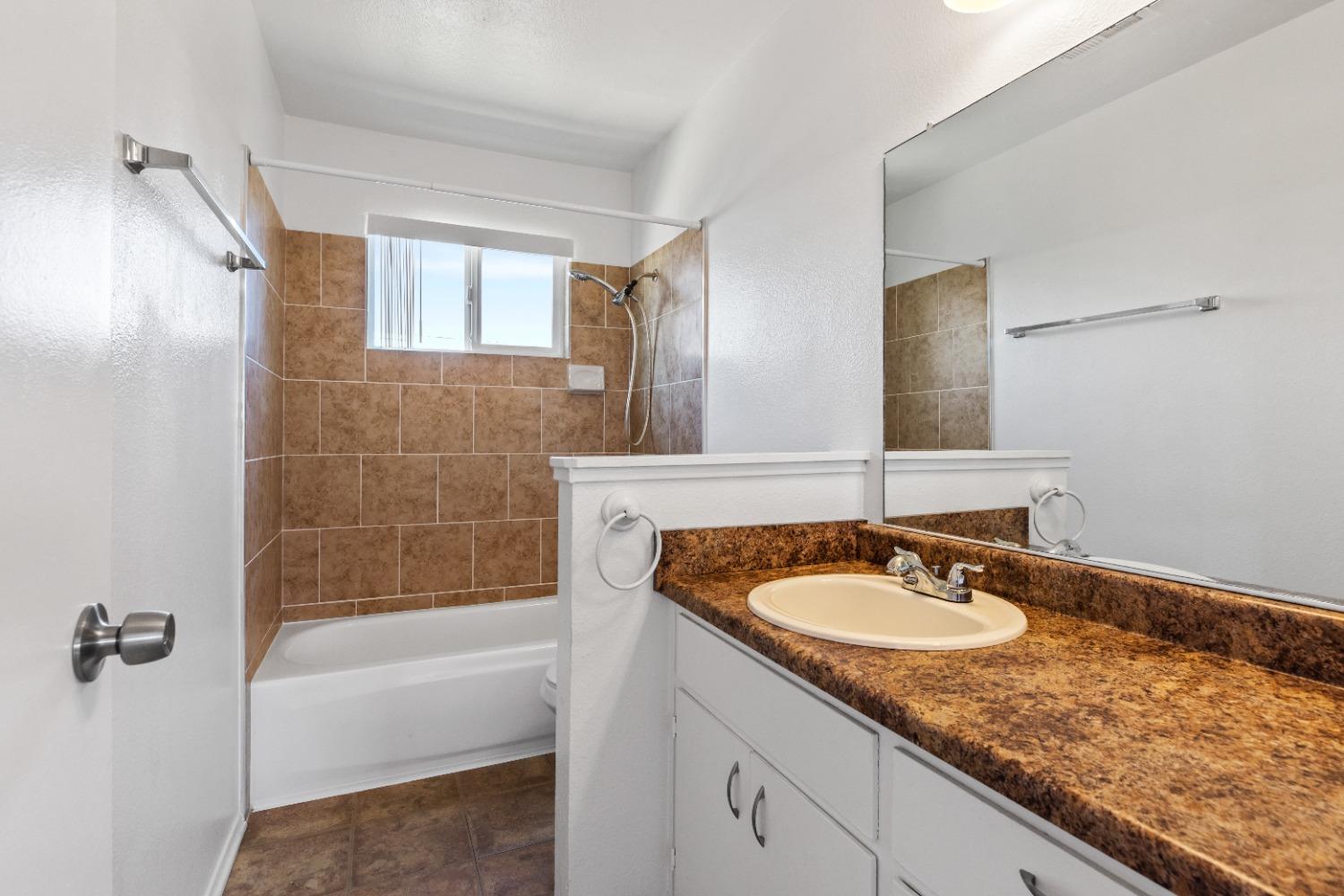 Detail Gallery Image 18 of 33 For 3040 Penny Ln, Modesto,  CA 95354 - 3 Beds | 2 Baths