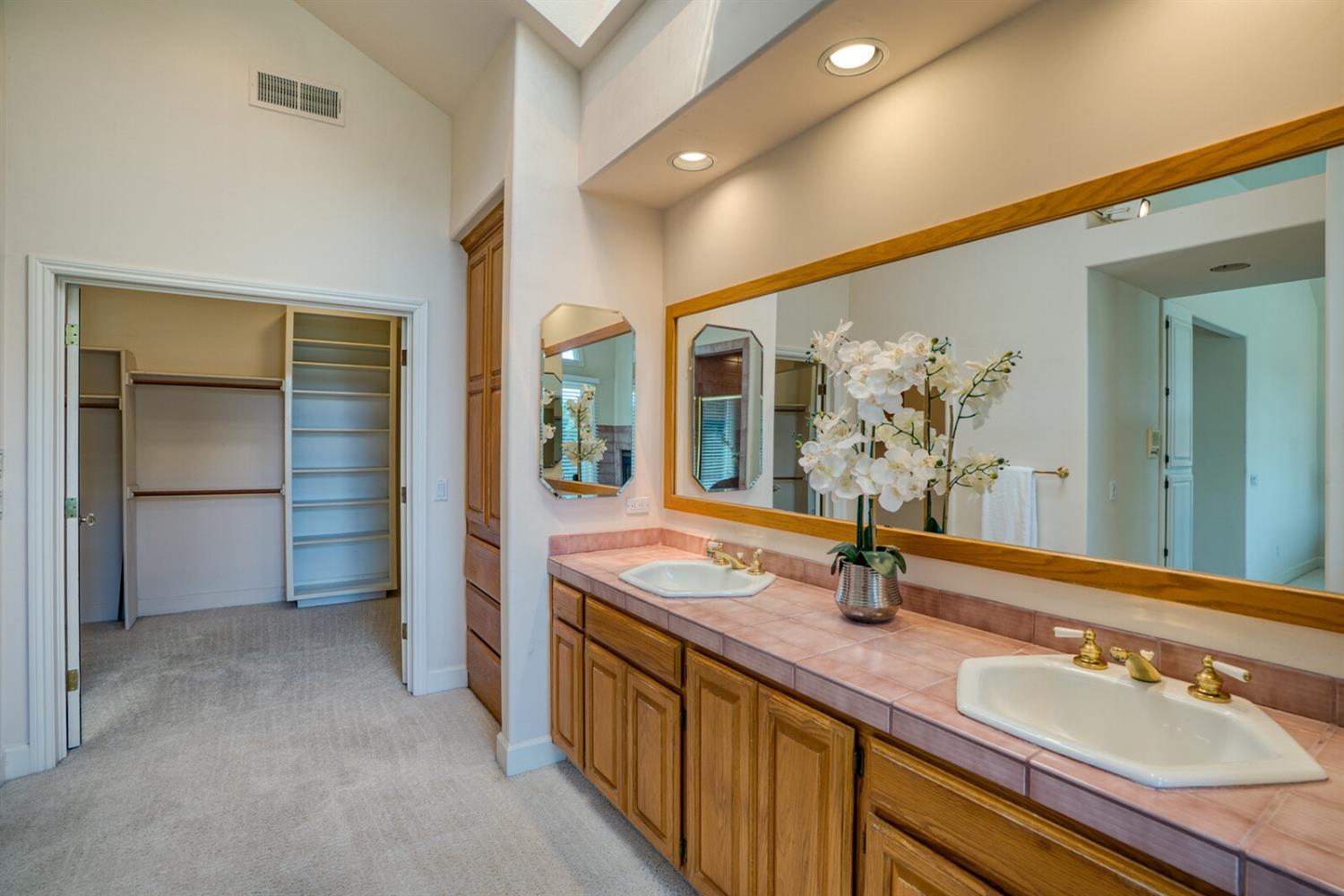 Detail Gallery Image 27 of 37 For 14649 Guadalupe Dr, Rancho Murieta,  CA 95683 - 3 Beds | 3/1 Baths