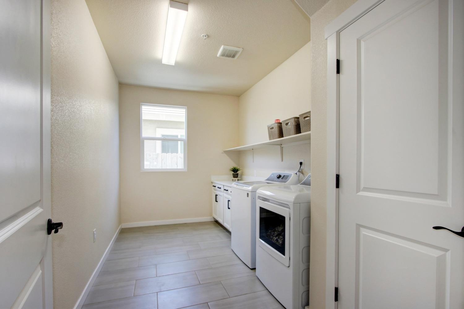 Detail Gallery Image 35 of 55 For 4382 Borderlands Dr, Rancho Cordova,  CA 95742 - 3 Beds | 2/1 Baths