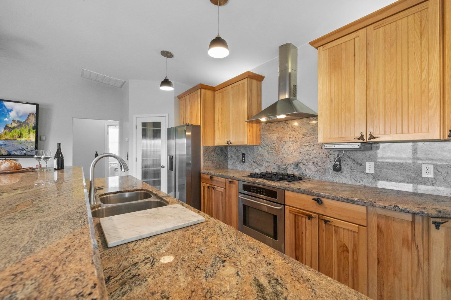 Detail Gallery Image 3 of 54 For 2050 Wagner Ct., Jamestown,  CA 95327 - 4 Beds | 2 Baths