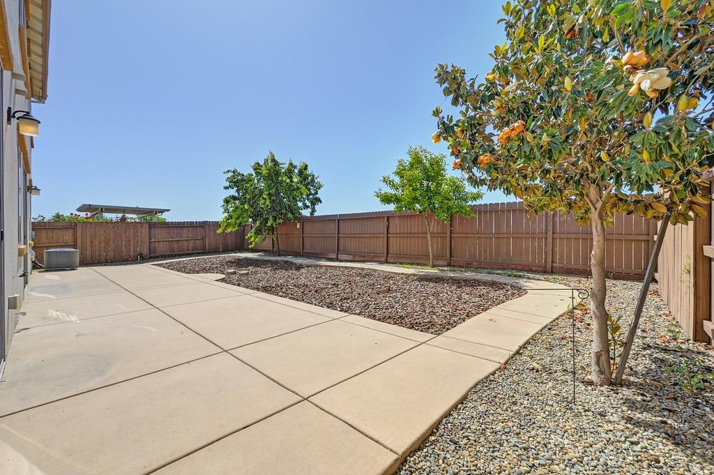 Detail Gallery Image 68 of 87 For 7450 Hanfield Dr, Sacramento,  CA 95829 - 4 Beds | 3/1 Baths