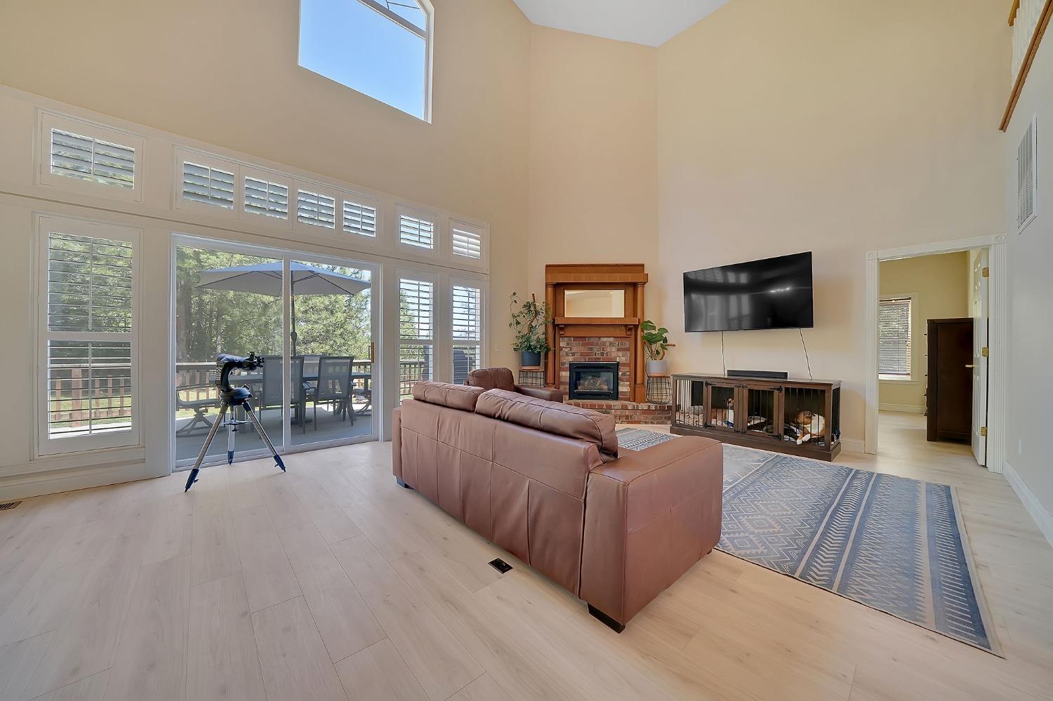 Detail Gallery Image 11 of 92 For 14950 Moonlight Rdgs, Pine Grove,  CA 95665 - 4 Beds | 3/1 Baths