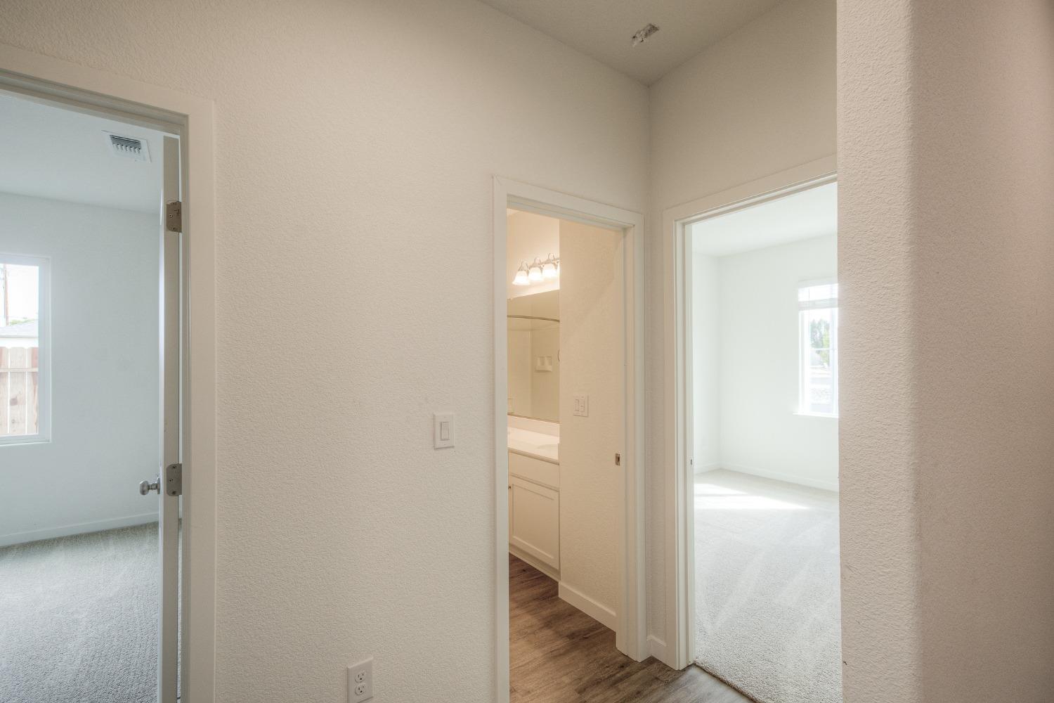 Detail Gallery Image 4 of 39 For 1422 Jim Hines Drive, Olivehurst,  CA 95961 - 3 Beds | 2 Baths