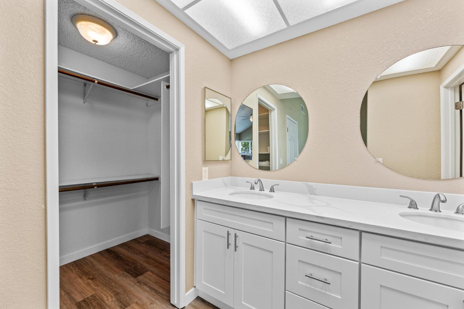 Detail Gallery Image 33 of 61 For 1403 Lone Tree Ln, Roseville,  CA 95661 - 4 Beds | 2 Baths