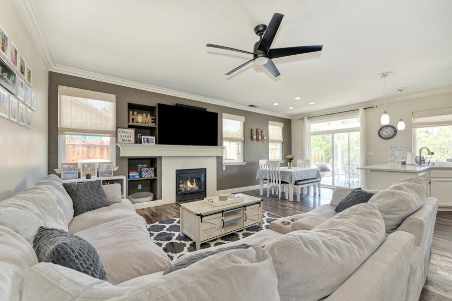 Detail Gallery Image 5 of 41 For 1201 Canvasback Cir, Lincoln,  CA 95648 - 4 Beds | 3 Baths