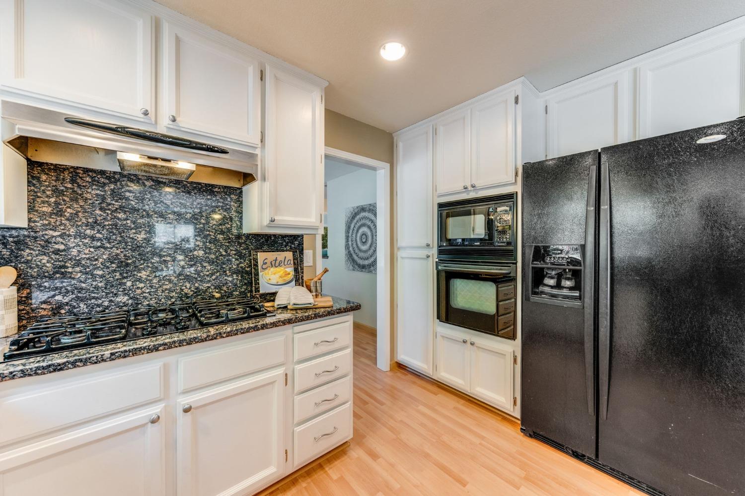 Detail Gallery Image 21 of 96 For 4613 Ronnie Ct, Rocklin,  CA 95677 - 4 Beds | 4/1 Baths