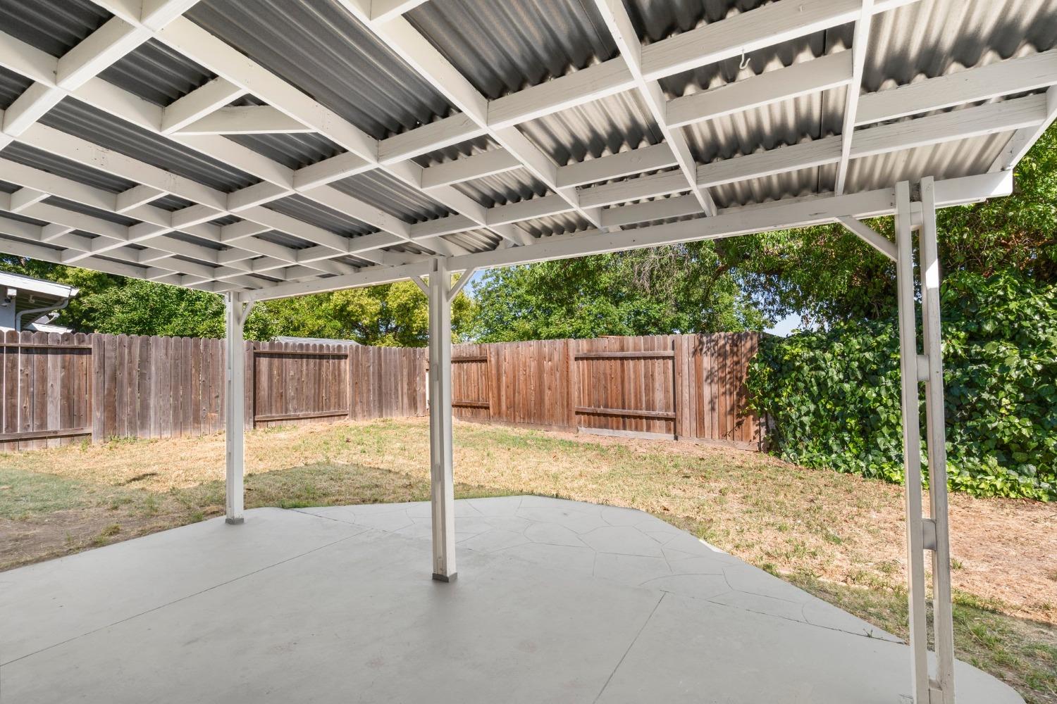 Detail Gallery Image 21 of 28 For 6516 Thomas Dr, North Highlands,  CA 95660 - 4 Beds | 2 Baths