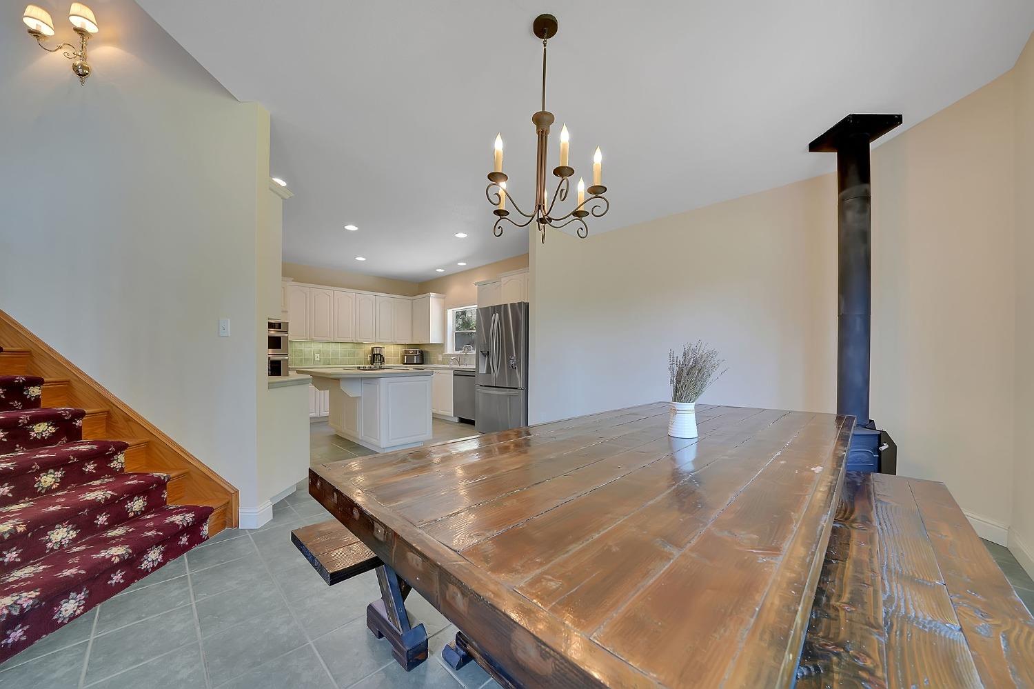 Detail Gallery Image 25 of 92 For 14950 Moonlight Rdgs, Pine Grove,  CA 95665 - 4 Beds | 3/1 Baths