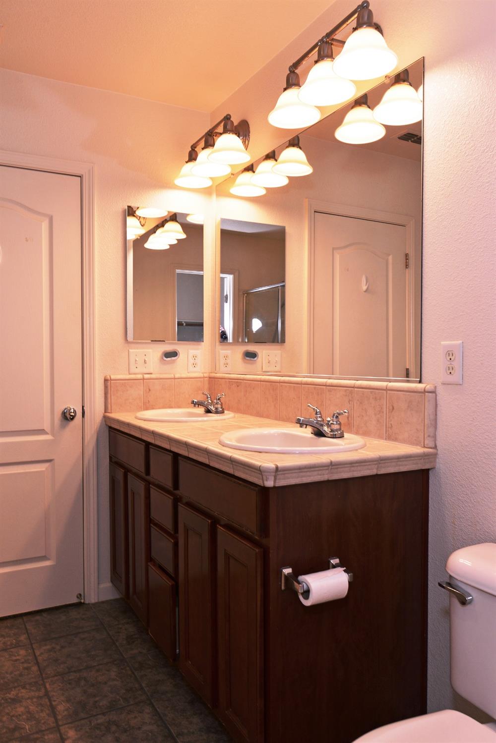 Detail Gallery Image 37 of 65 For 3301 N Park Dr #1415,  Sacramento,  CA 95835 - 3 Beds | 2/1 Baths