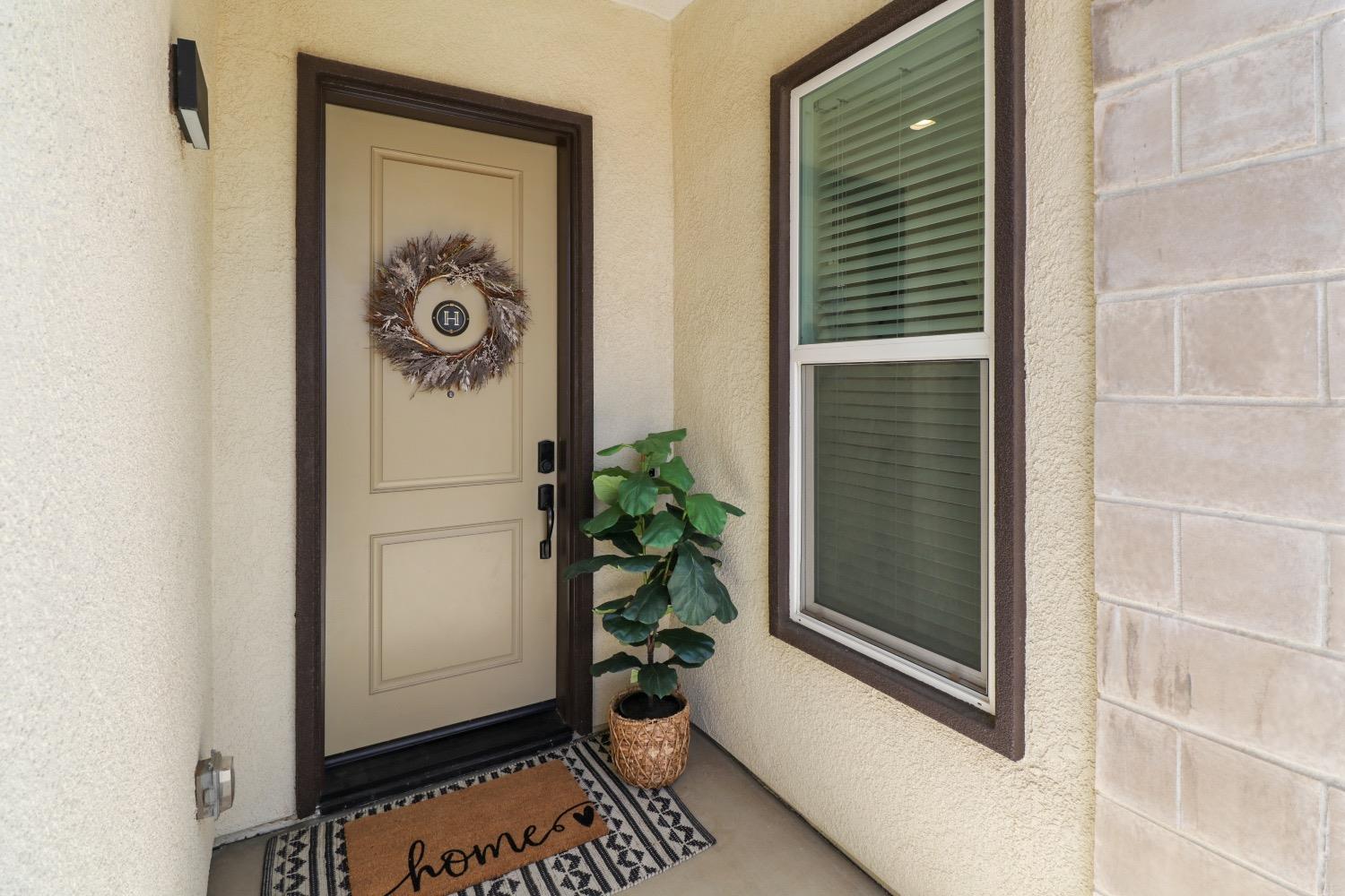 Detail Gallery Image 5 of 55 For 4382 Borderlands Dr, Rancho Cordova,  CA 95742 - 3 Beds | 2/1 Baths