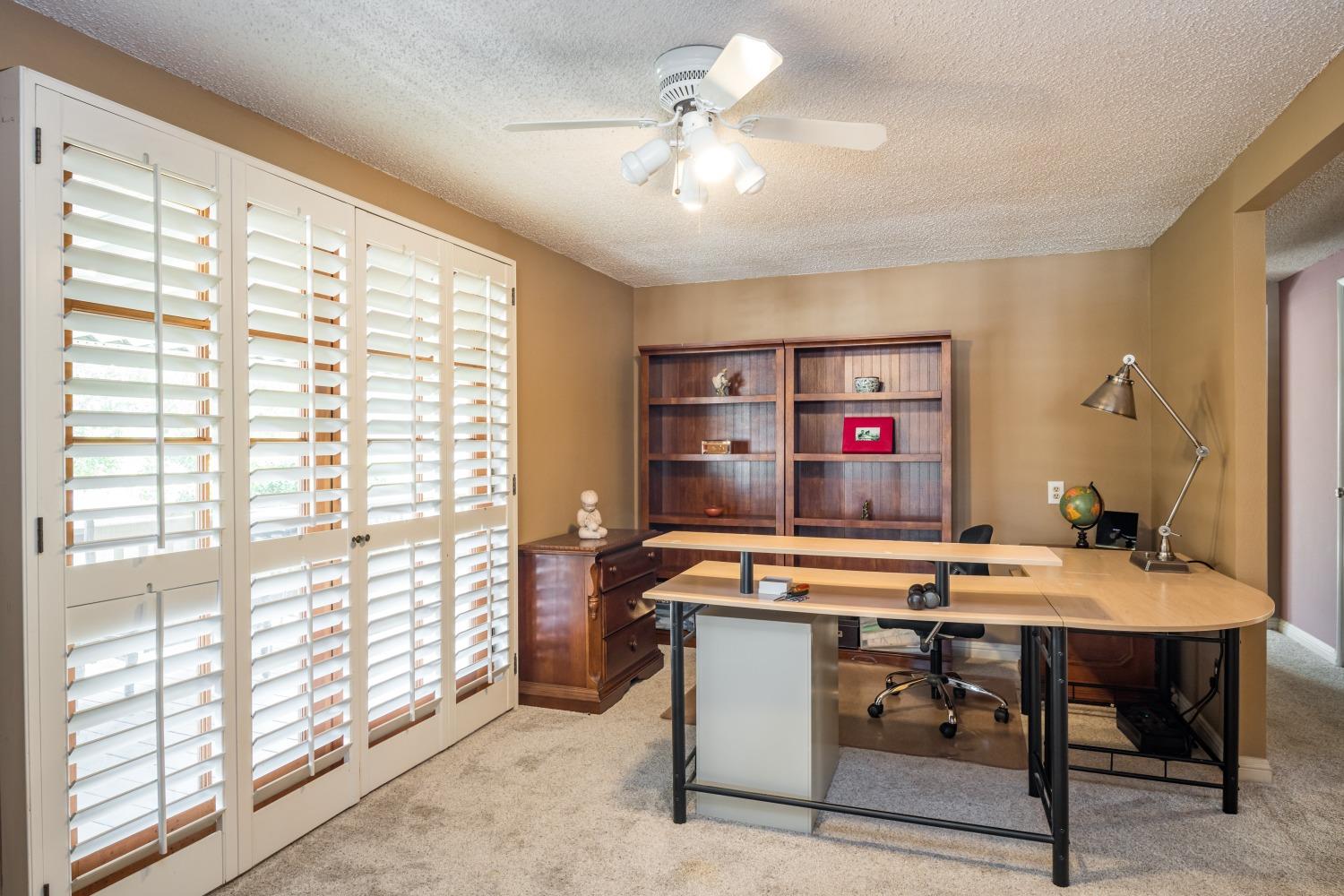 Detail Gallery Image 4 of 32 For 178 Brookshire Way, Roseville,  CA 95678 - 2 Beds | 2 Baths
