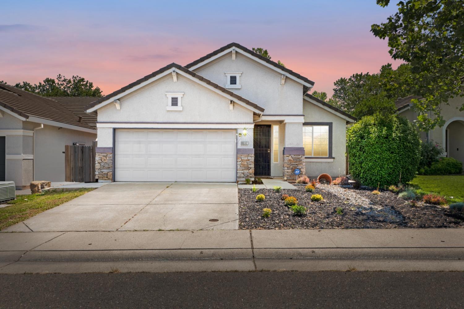 Detail Gallery Image 1 of 24 For 8332 White Spruce Dr, Antelope,  CA 95843 - 4 Beds | 2 Baths