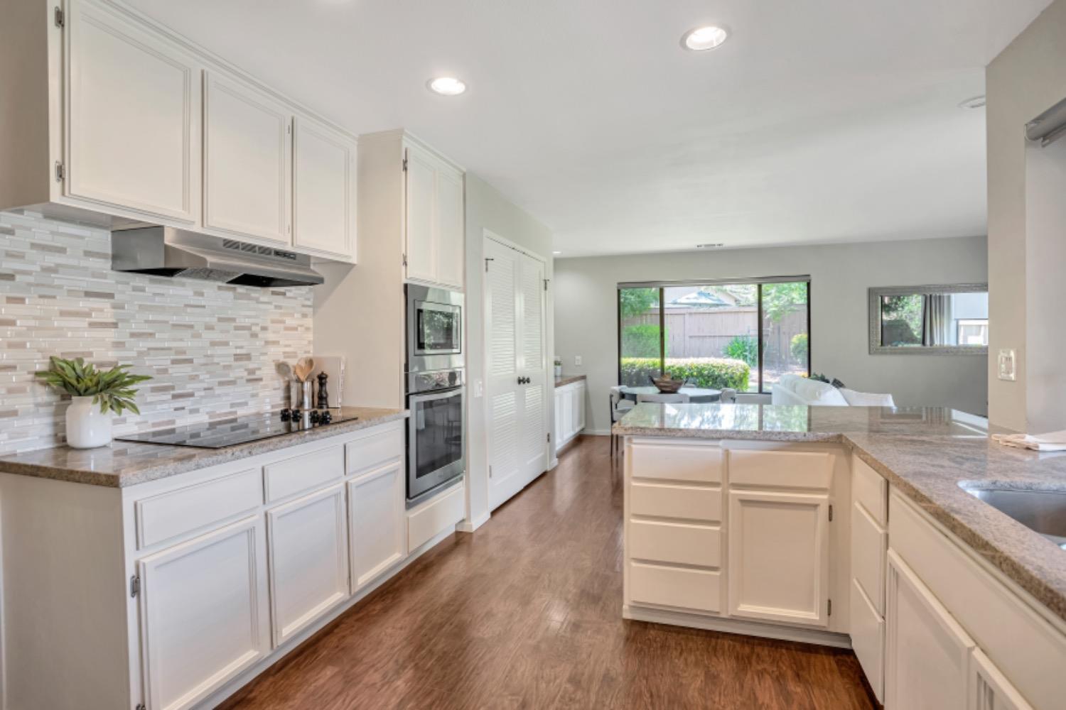 Detail Gallery Image 12 of 36 For 8932 Quail Hill Way, Fair Oaks,  CA 95628 - 3 Beds | 2 Baths