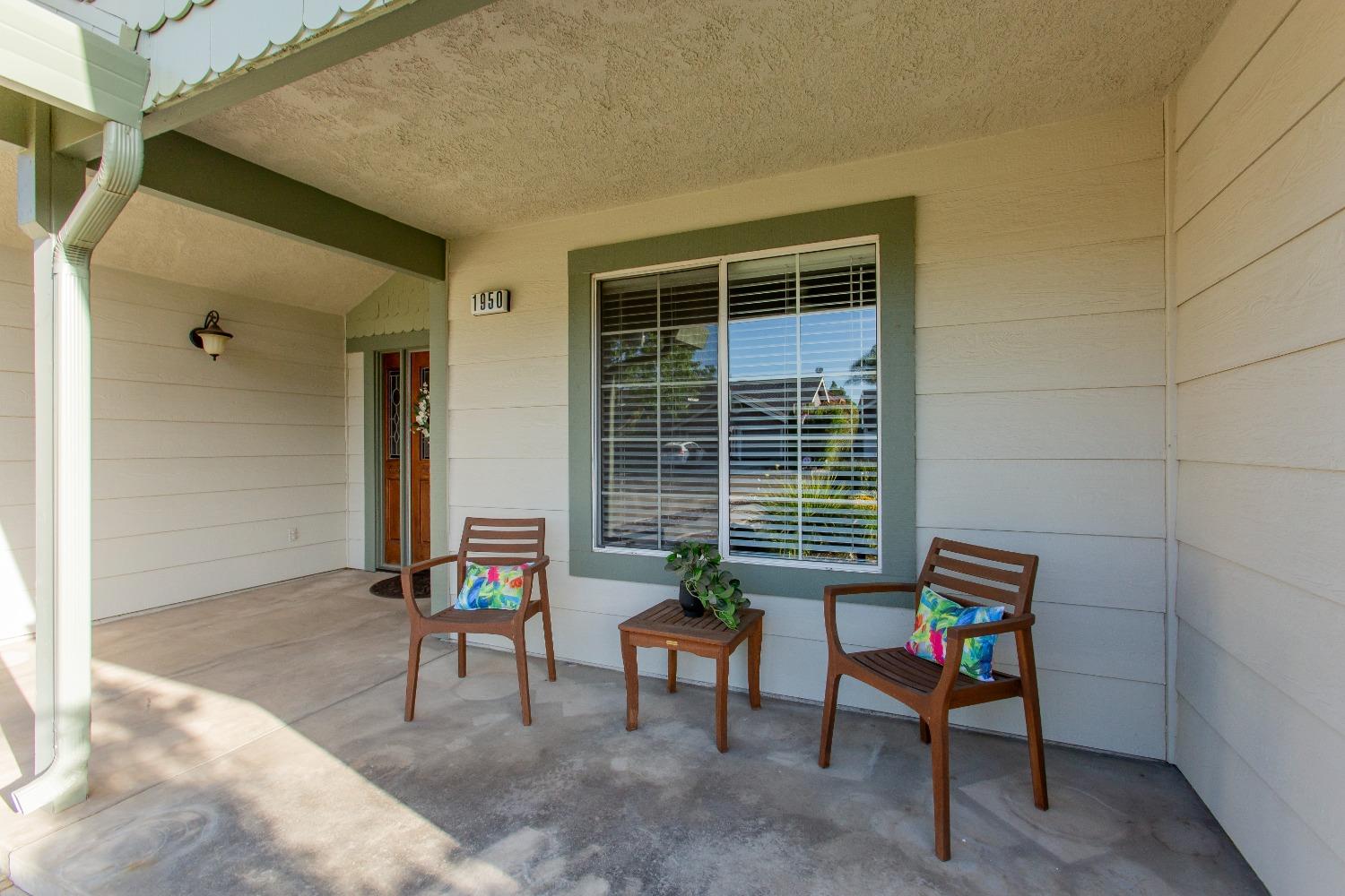 Detail Gallery Image 5 of 44 For 1950 Ashley Ct, Turlock,  CA 95382 - 3 Beds | 2 Baths