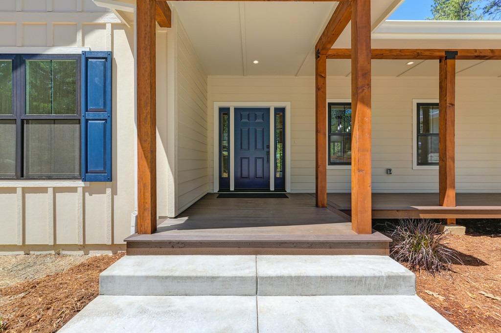 Detail Gallery Image 3 of 41 For 6006 Silverleaf Dr, Foresthill,  CA 95631 - 3 Beds | 2 Baths