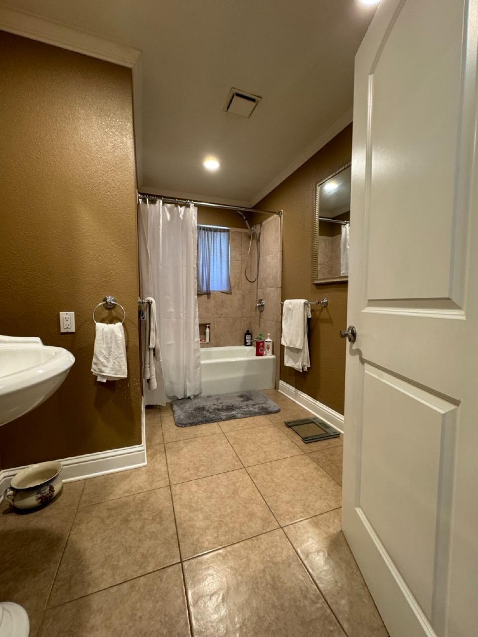 Detail Gallery Image 40 of 73 For 1704 Manzanita Dr, Modesto,  CA 95355 - 2 Beds | 2 Baths