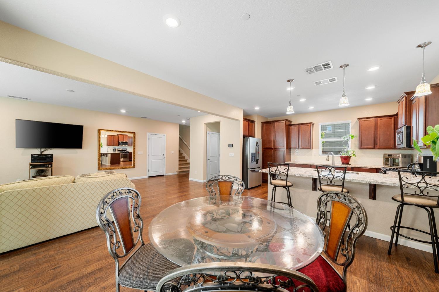 Detail Gallery Image 21 of 52 For 1882 Salerno Pl, Lincoln,  CA 95648 - 3 Beds | 2/1 Baths