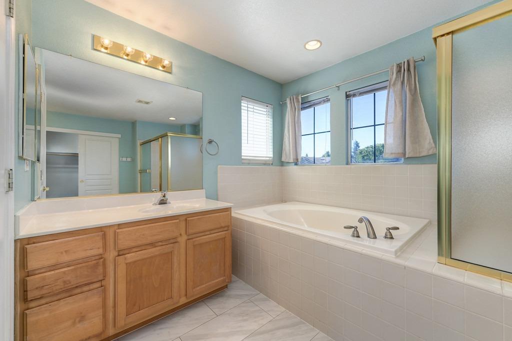 Detail Gallery Image 31 of 48 For 330 Saint Lucia Way, Lincoln,  CA 95648 - 5 Beds | 4 Baths