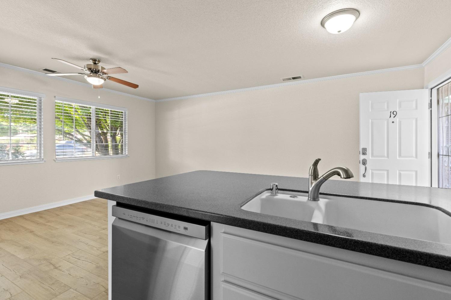 Detail Gallery Image 8 of 28 For 1125 Sheridan Ave #19,  Chico,  CA 95926 - 1 Beds | 1 Baths