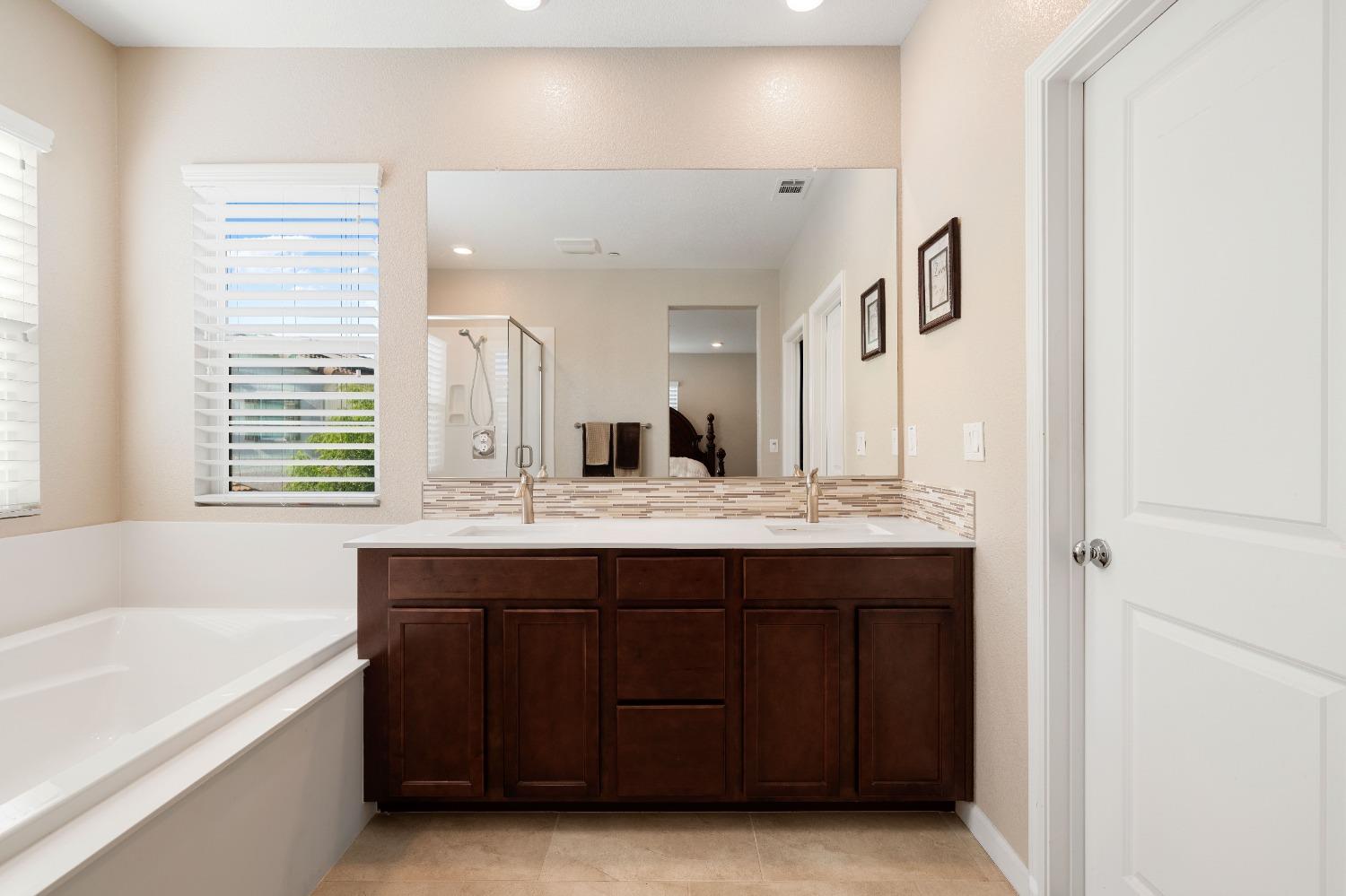 Detail Gallery Image 28 of 52 For 1882 Salerno Pl, Lincoln,  CA 95648 - 3 Beds | 2/1 Baths