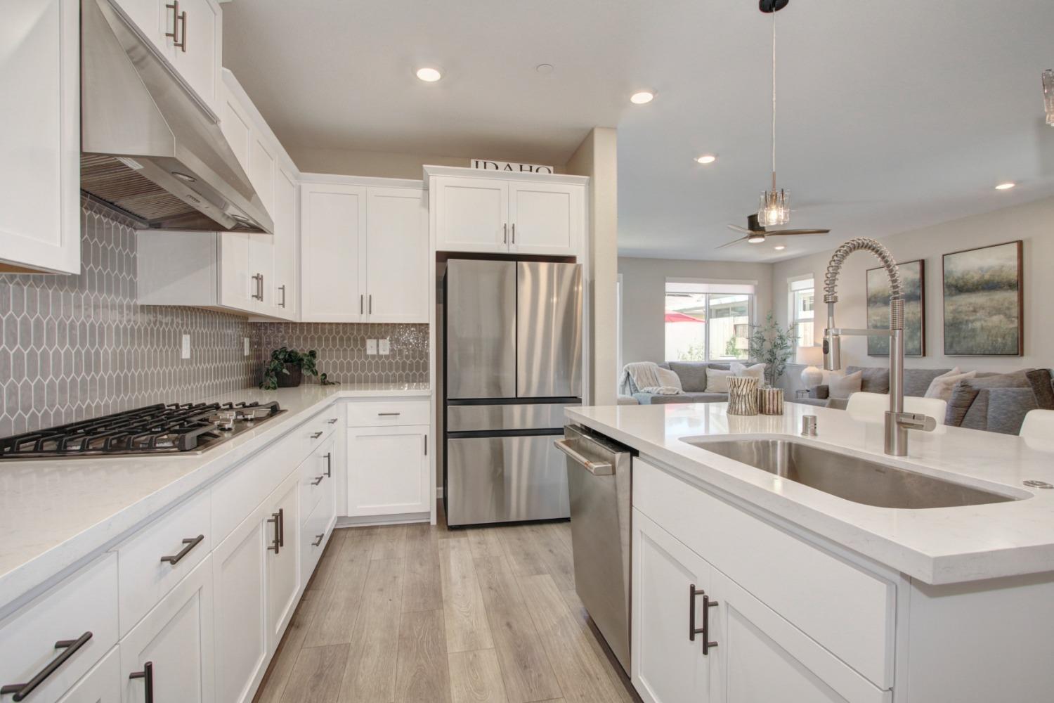 Detail Gallery Image 16 of 43 For 1476 Carson River Loop, Lincoln,  CA 95648 - 2 Beds | 2 Baths