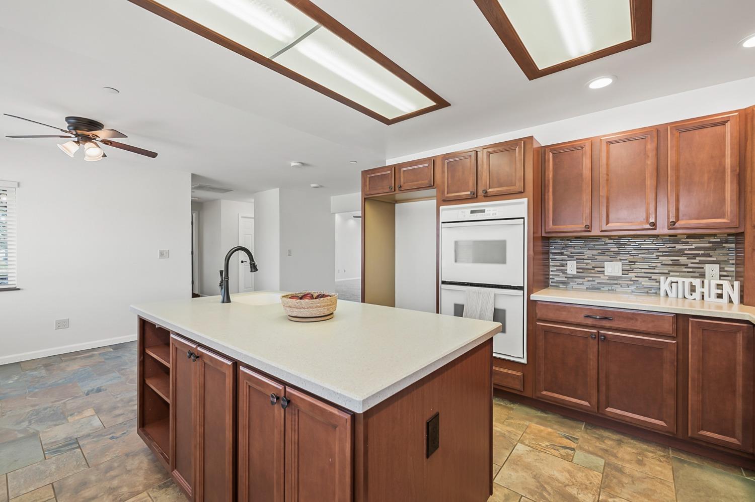 Detail Gallery Image 11 of 53 For 3858 Wichita Way, Wheatland,  CA 95692 - 3 Beds | 2 Baths