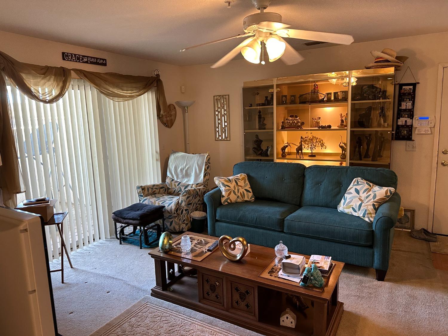 Detail Gallery Image 5 of 21 For 8020 Walerga Rd #1217,  Antelope,  CA 95843 - 3 Beds | 2 Baths