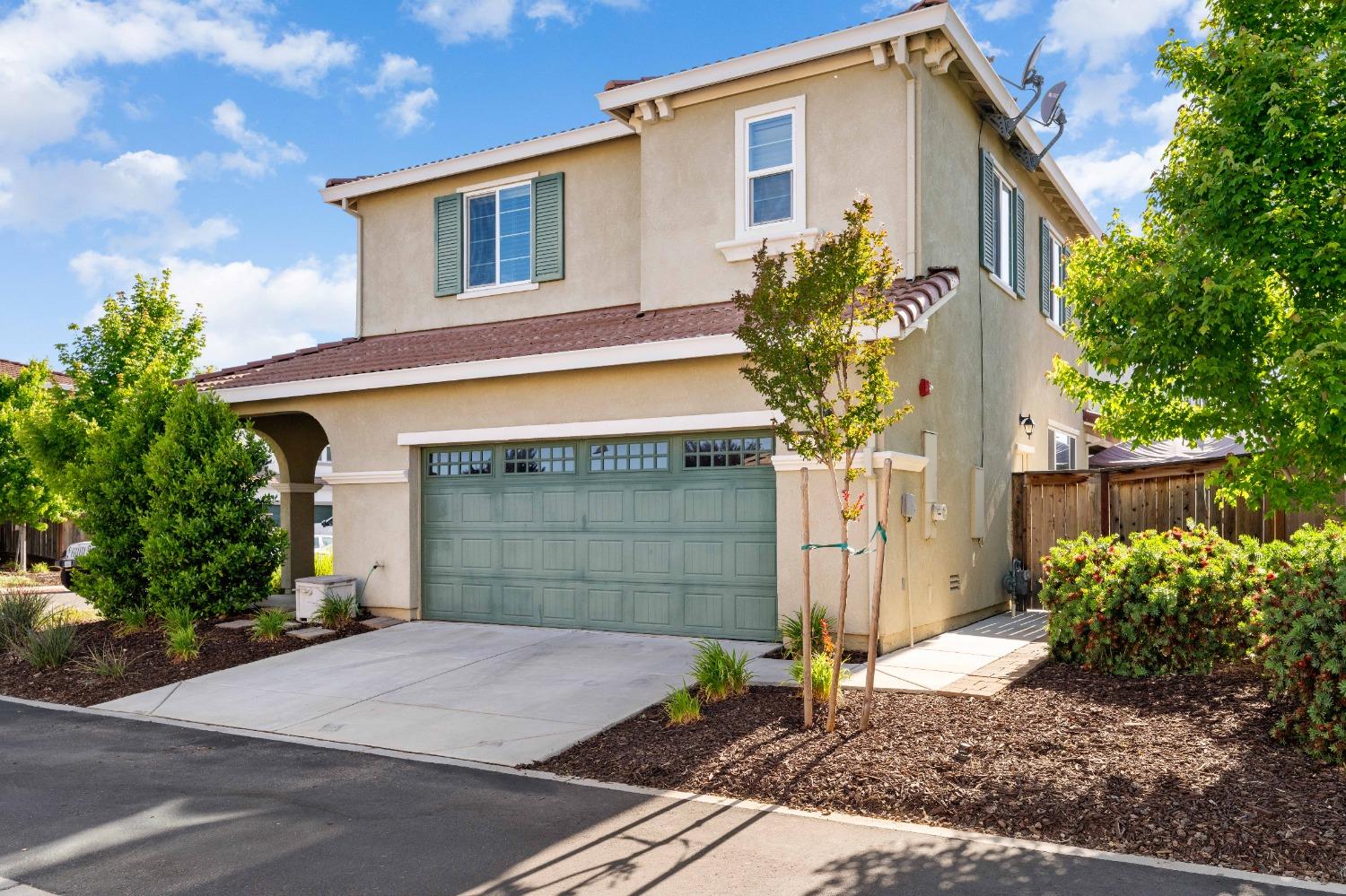 Detail Gallery Image 5 of 52 For 1882 Salerno Pl, Lincoln,  CA 95648 - 3 Beds | 2/1 Baths