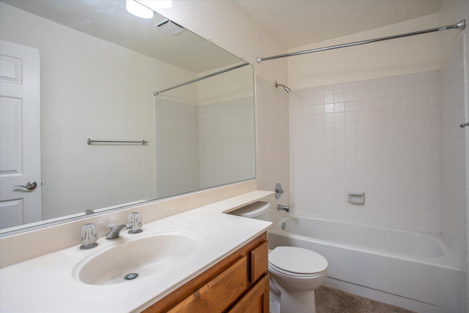 Detail Gallery Image 15 of 29 For 2280 Hurley Way #71,  Sacramento,  CA 95825 - 2 Beds | 2 Baths