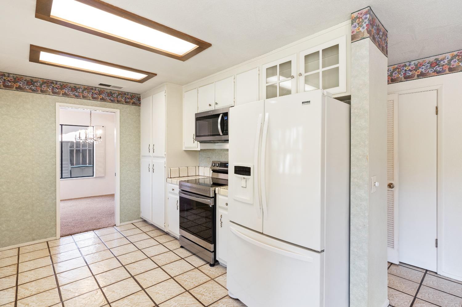 Detail Gallery Image 21 of 47 For 4665 Winding River Cir, Stockton,  CA 95219 - 4 Beds | 2/1 Baths