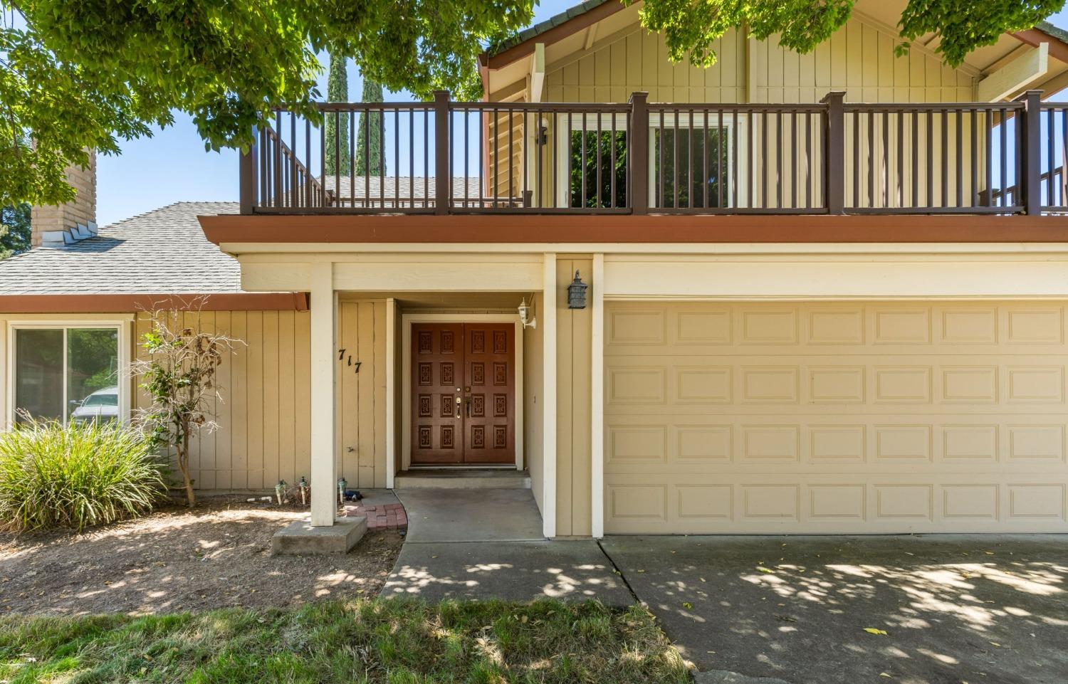 Detail Gallery Image 4 of 46 For 6717 Old Oak Ct, Citrus Heights,  CA 95610 - 4 Beds | 2/1 Baths
