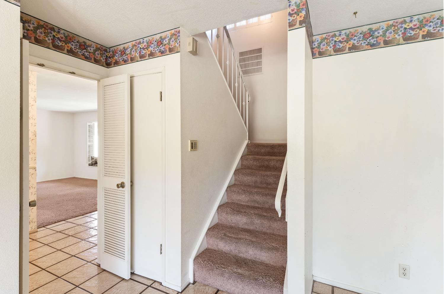 Detail Gallery Image 28 of 47 For 4665 Winding River Cir, Stockton,  CA 95219 - 4 Beds | 2/1 Baths