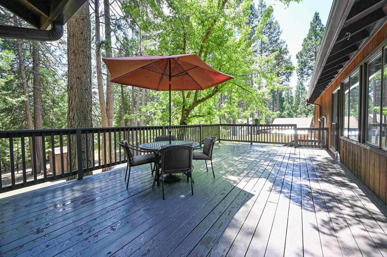 Detail Gallery Image 3 of 36 For 4129 Sugar Pine, Pollock Pines,  CA 95726 - 3 Beds | 2 Baths
