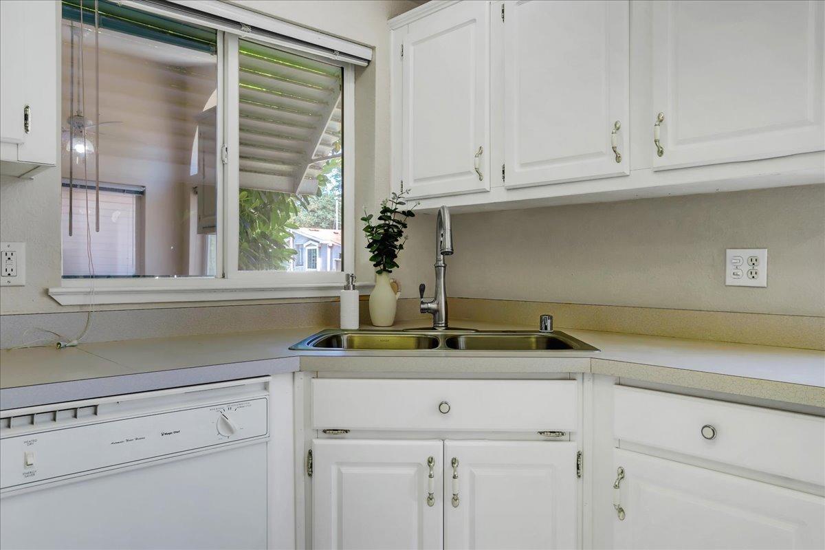 Detail Gallery Image 18 of 74 For 14825 Hidden Rock Dr 281, Grass Valley,  CA 95949 - 3 Beds | 2 Baths