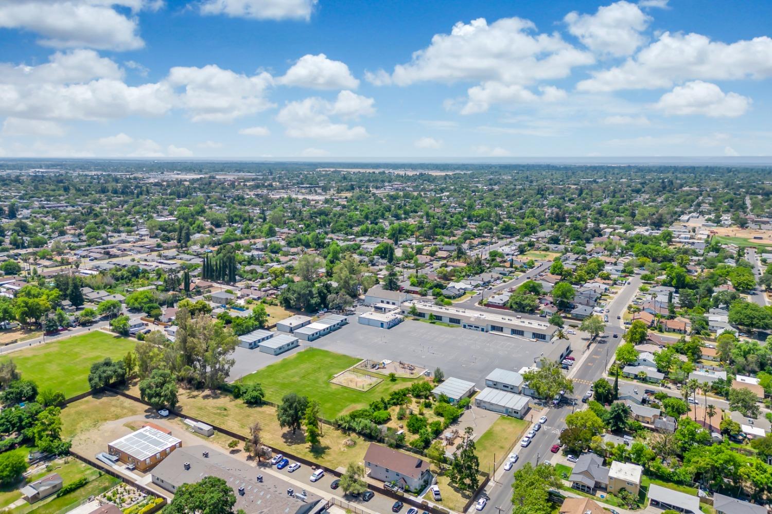 Detail Gallery Image 37 of 38 For 4345 48th St, Sacramento,  CA 95820 - 3 Beds | 2 Baths