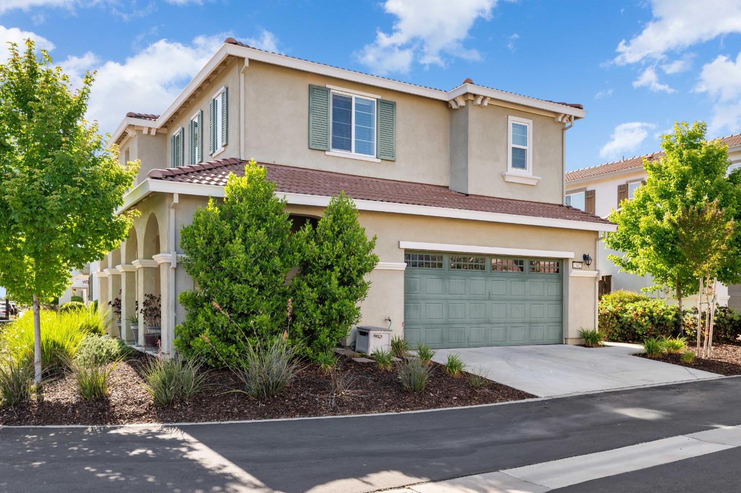 Detail Gallery Image 4 of 52 For 1882 Salerno Pl, Lincoln,  CA 95648 - 3 Beds | 2/1 Baths