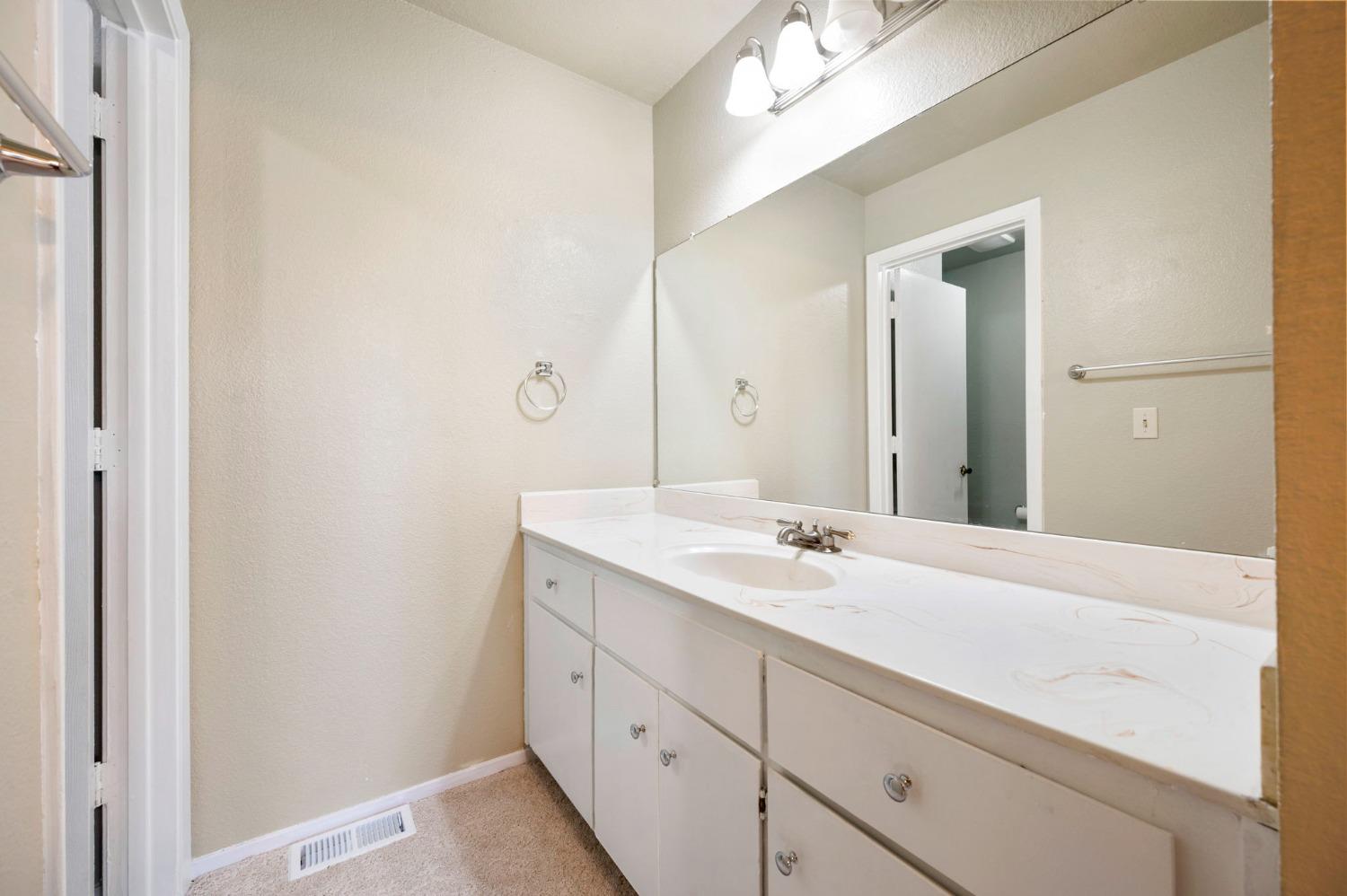Detail Gallery Image 34 of 43 For 7641 Lily Mar Ln, Antelope,  CA 95843 - 2 Beds | 2/1 Baths