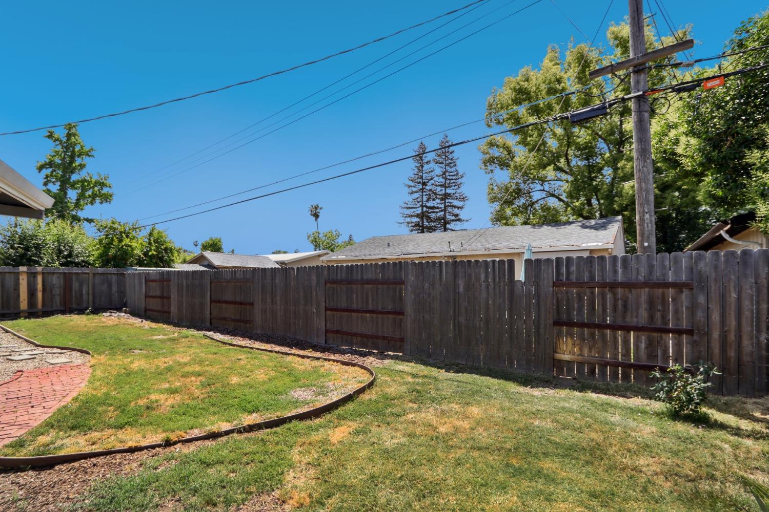 Detail Gallery Image 28 of 32 For 7248 17th St, Sacramento,  CA 95822 - 3 Beds | 2 Baths