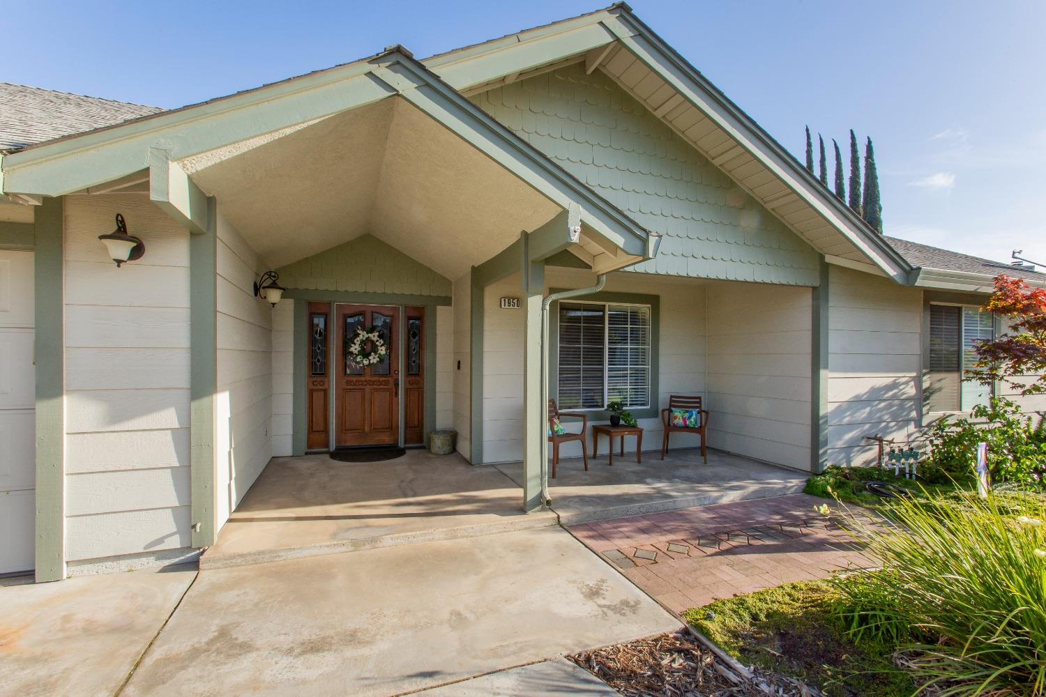 Detail Gallery Image 4 of 44 For 1950 Ashley Ct, Turlock,  CA 95382 - 3 Beds | 2 Baths