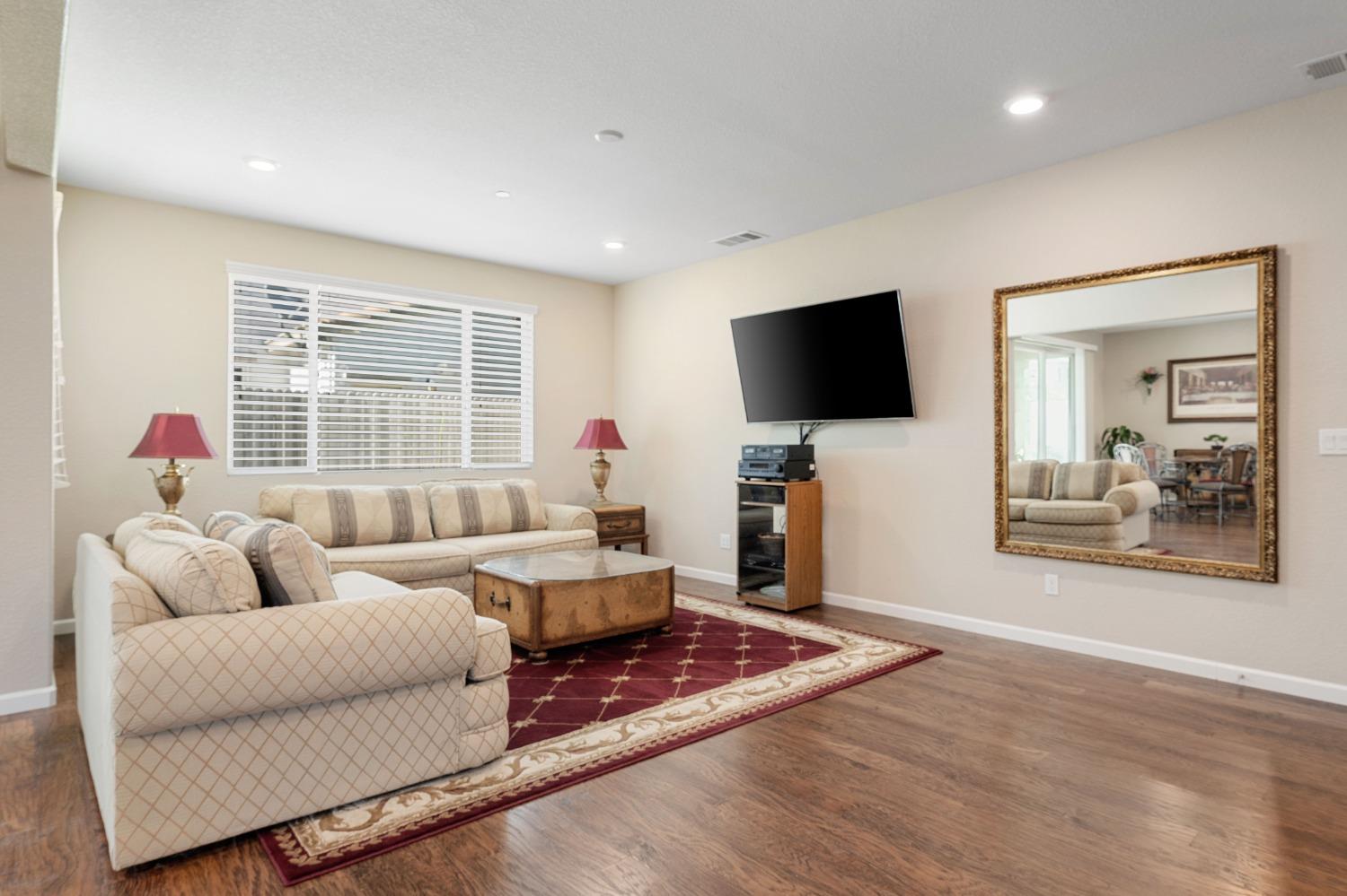 Detail Gallery Image 10 of 52 For 1882 Salerno Pl, Lincoln,  CA 95648 - 3 Beds | 2/1 Baths