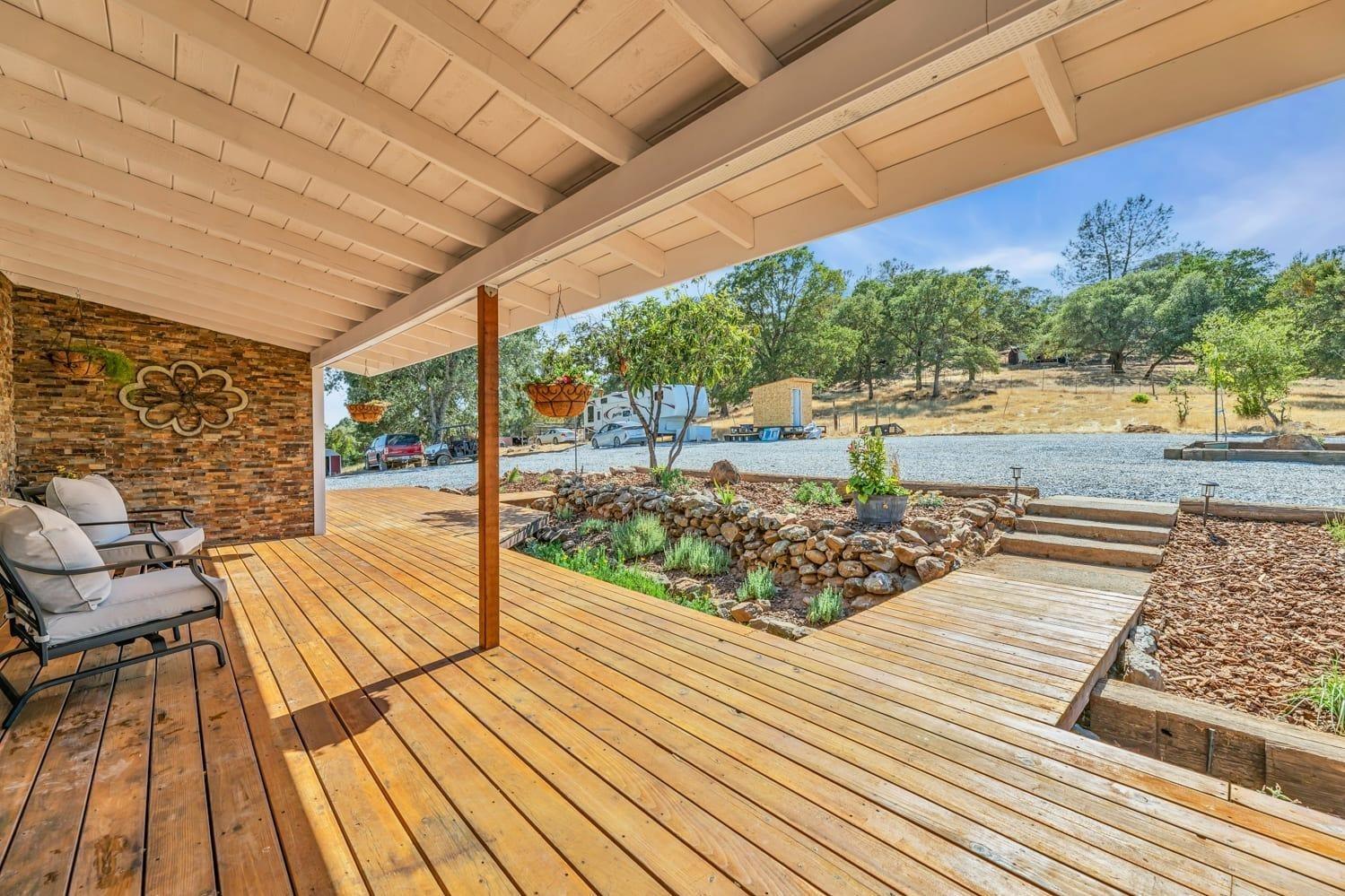 Detail Gallery Image 9 of 49 For 4800 Crescent Hill Ln, Shingle Springs,  CA 95682 - 3 Beds | 2 Baths