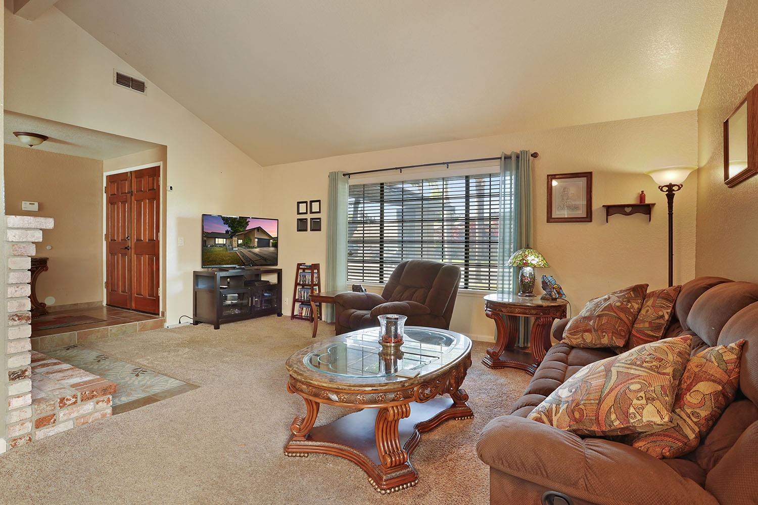 Detail Gallery Image 12 of 60 For 2616 Star Oak Ct, Modesto,  CA 95355 - 3 Beds | 2 Baths
