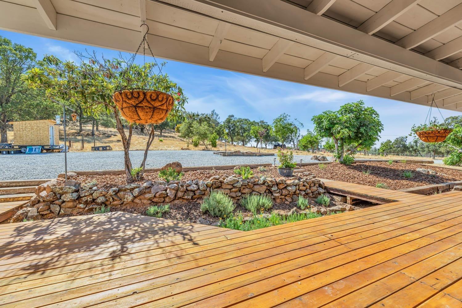 Detail Gallery Image 10 of 49 For 4800 Crescent Hill Ln, Shingle Springs,  CA 95682 - 3 Beds | 2 Baths